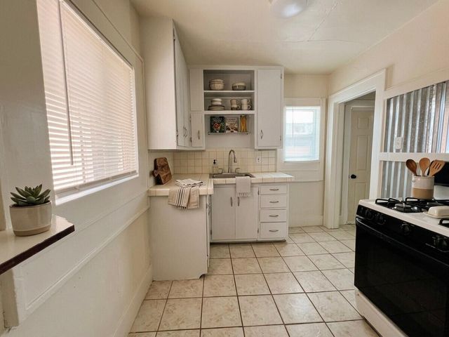 316 9th Street SW, Albuquerque, NM 87102