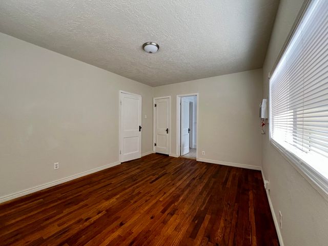 316 9th Street SW, Albuquerque, NM 87102