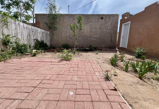 316 9th Street SW, Albuquerque, NM 87102