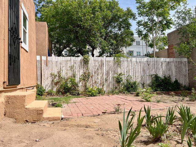 316 9th Street SW, Albuquerque, NM 87102