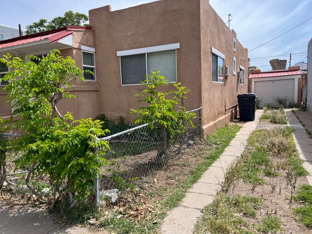 316 9th Street SW, Albuquerque, NM 87102