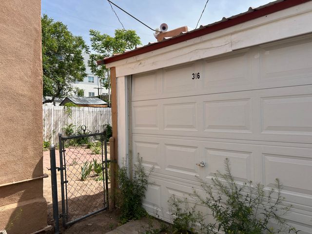 316 9th Street SW, Albuquerque, NM 87102