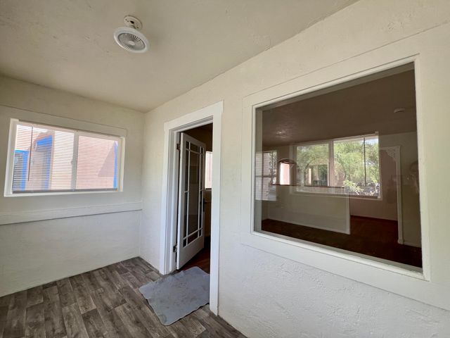 316 9th Street SW, Albuquerque, NM 87102