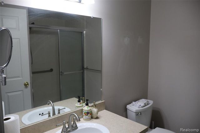 5212 Pine Aires Drive, Sterling Heights, MI 48314