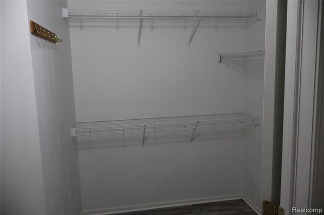 5212 Pine Aires Drive, Sterling Heights, MI 48314