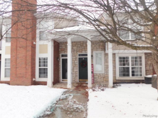 5212 Pine Aires Drive, Sterling Heights, MI 48314