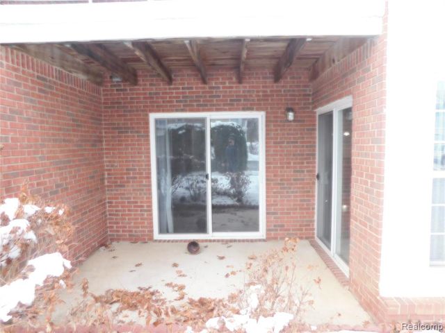 5212 Pine Aires Drive, Sterling Heights, MI 48314