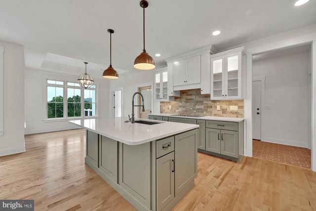 ST. MICHAELS MODEL 540 MONOCACY TRL, Spring Grove, PA 17362