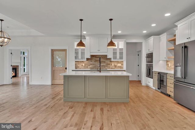ST. MICHAELS MODEL 540 MONOCACY TRL, Spring Grove, PA 17362
