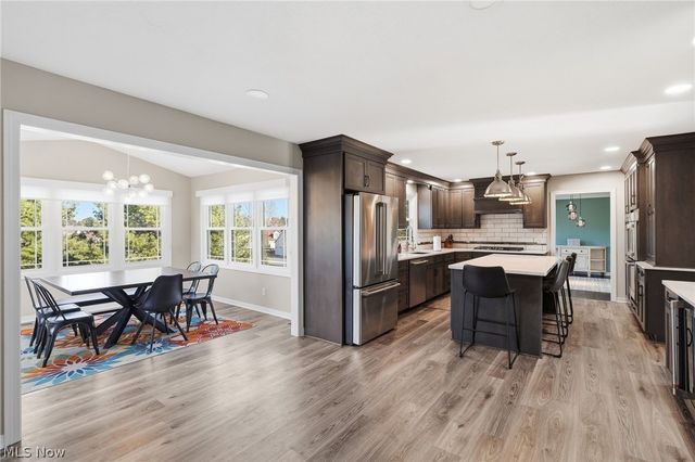 6625 Olde Stone Circle NE, Canton, OH 44721