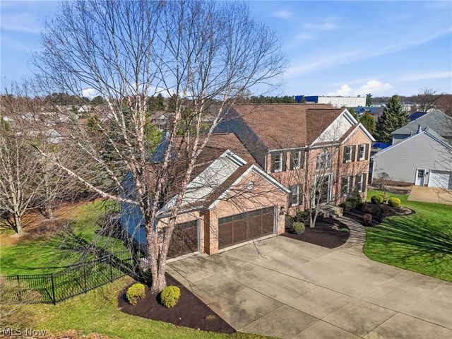 6625 Olde Stone Circle NE, Canton, OH 44721