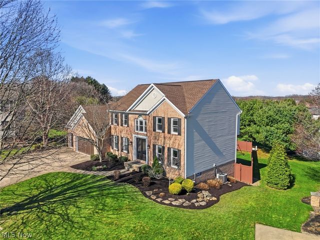 6625 Olde Stone Circle NE, Canton, OH 44721