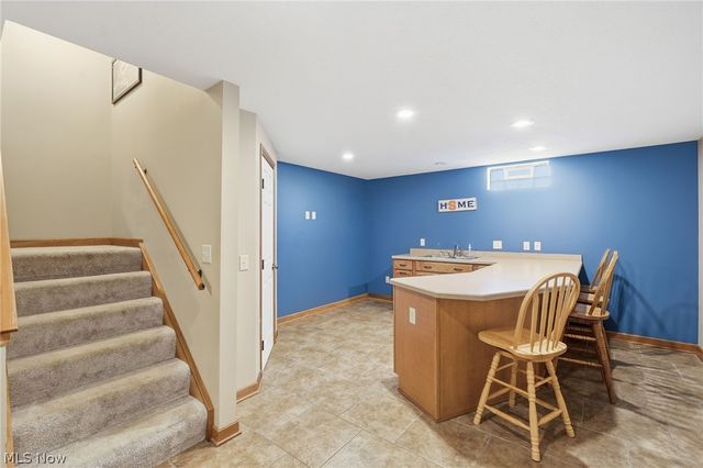 6625 Olde Stone Circle NE, Canton, OH 44721