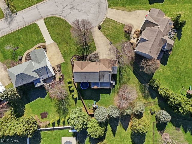 6625 Olde Stone Circle NE, Canton, OH 44721