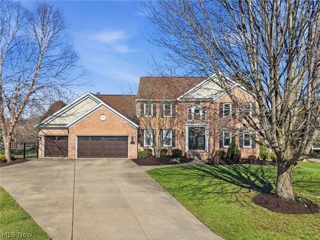 6625 Olde Stone Circle NE, Canton, OH 44721