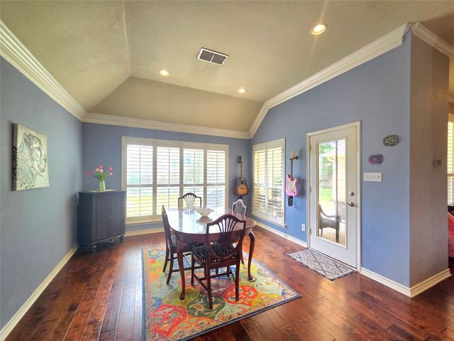 2079 Fair Oaks Circle, Corinth, TX 76210