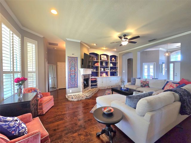 2079 Fair Oaks Circle, Corinth, TX 76210