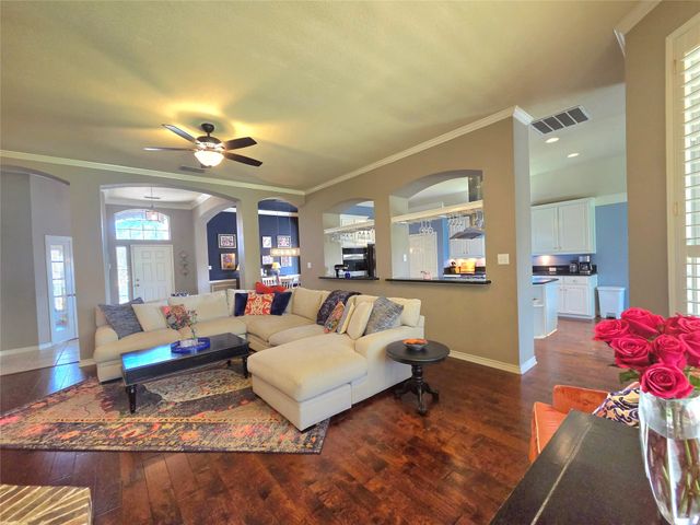 2079 Fair Oaks Circle, Corinth, TX 76210