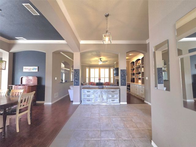 2079 Fair Oaks Circle, Corinth, TX 76210