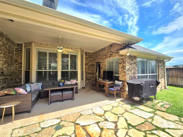 2079 Fair Oaks Circle, Corinth, TX 76210