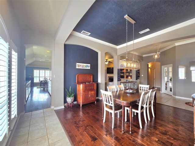2079 Fair Oaks Circle, Corinth, TX 76210