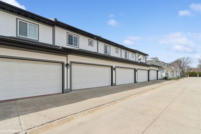 1753 Foster Road, Iowa City, IA 52245