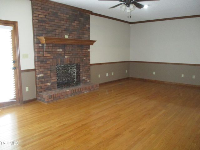 782 Quail Hollow Drive, Elizabethton, TN 37643