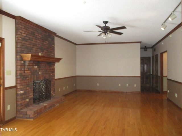 782 Quail Hollow Drive, Elizabethton, TN 37643