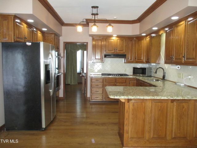 782 Quail Hollow Drive, Elizabethton, TN 37643