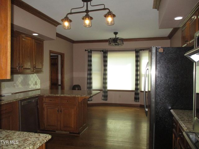 782 Quail Hollow Drive, Elizabethton, TN 37643
