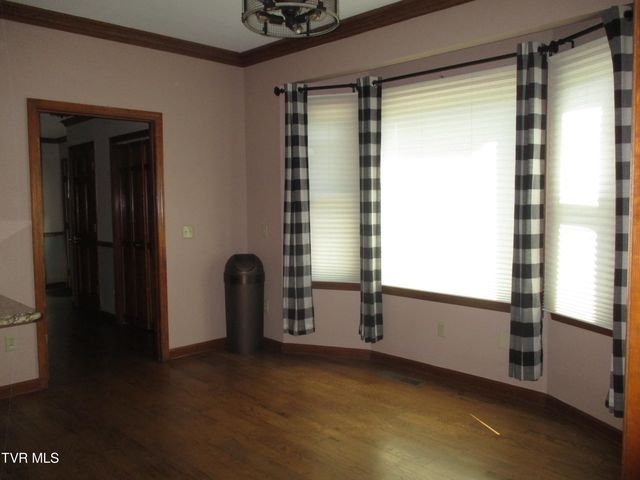782 Quail Hollow Drive, Elizabethton, TN 37643