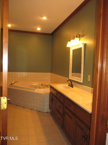 782 Quail Hollow Drive, Elizabethton, TN 37643