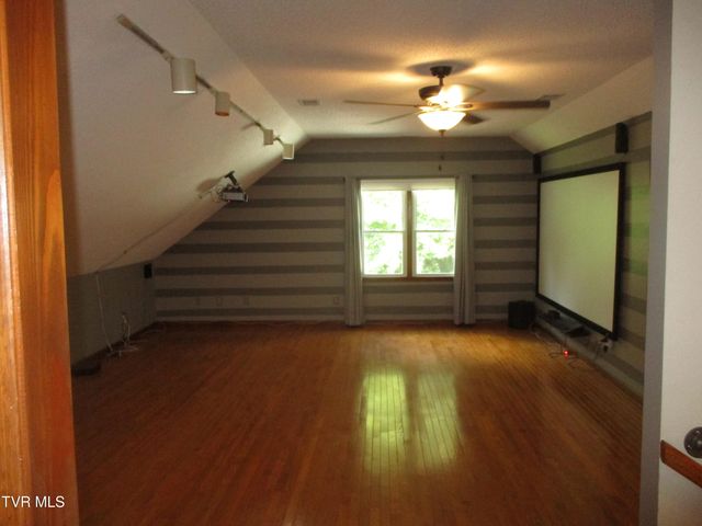 782 Quail Hollow Drive, Elizabethton, TN 37643