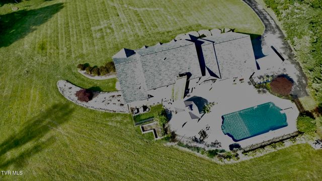 782 Quail Hollow Drive, Elizabethton, TN 37643