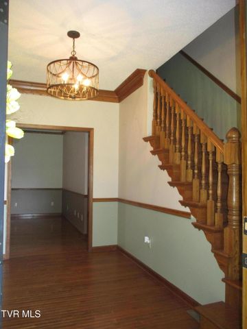 782 Quail Hollow Drive, Elizabethton, TN 37643