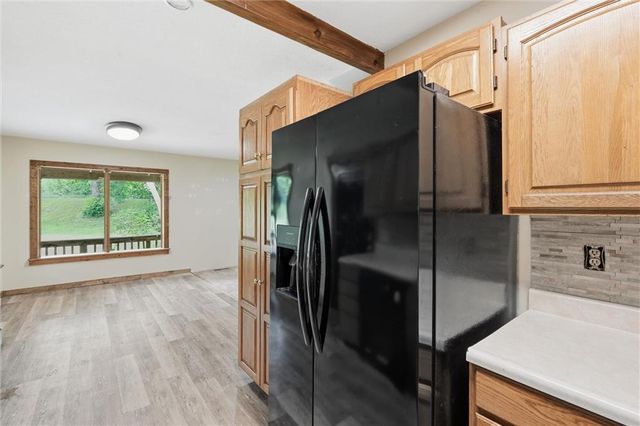 17052 Dempsey Road, Leavenworth, KS 66048