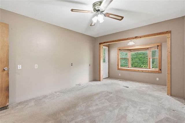 17052 Dempsey Road, Leavenworth, KS 66048