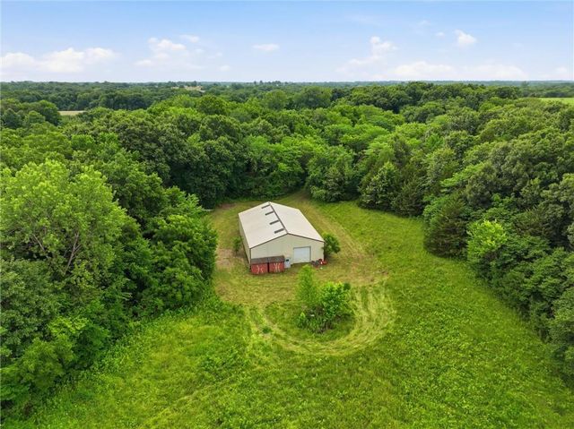 17052 Dempsey Road, Leavenworth, KS 66048