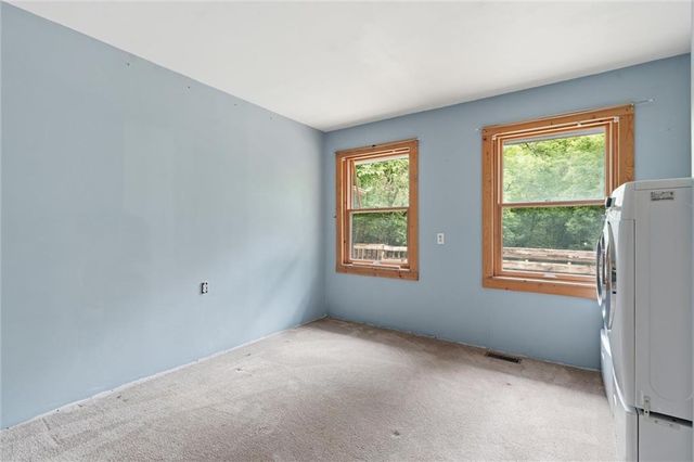 17052 Dempsey Road, Leavenworth, KS 66048