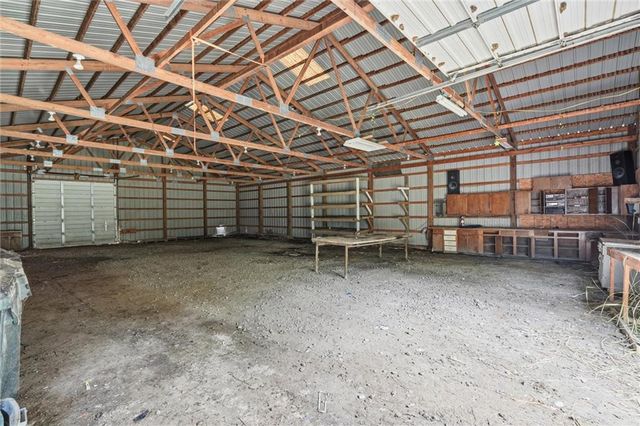 17052 Dempsey Road, Leavenworth, KS 66048