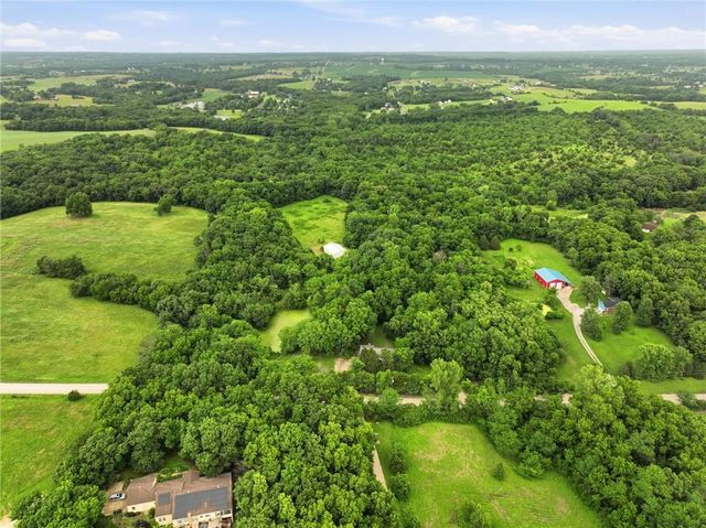 17052 Dempsey Road, Leavenworth, KS 66048