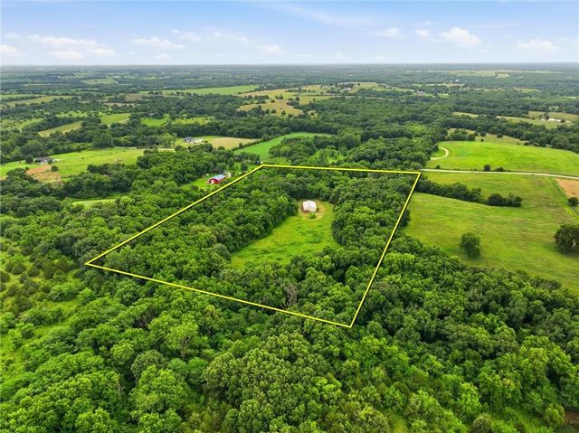17052 Dempsey Road, Leavenworth, KS 66048