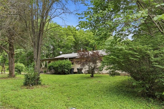 17052 Dempsey Road, Leavenworth, KS 66048