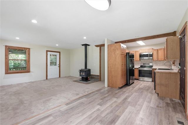 17052 Dempsey Road, Leavenworth, KS 66048