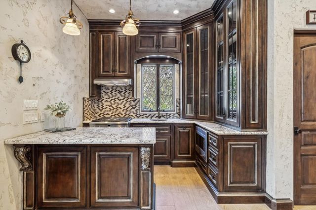 15253 Montalvo Road, Saratoga, CA 95070