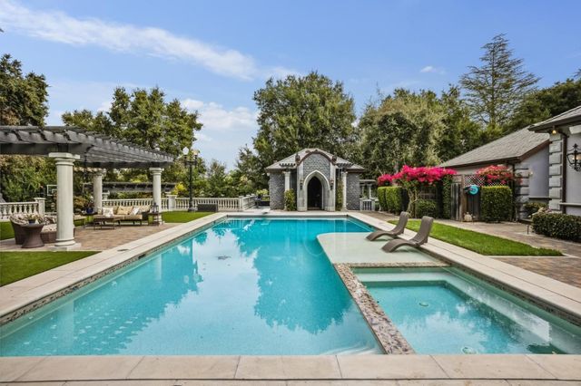 15253 Montalvo Road, Saratoga, CA 95070