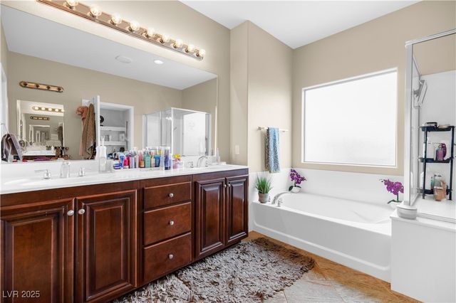 3921 Ravens Court, North Las Vegas, NV 89032