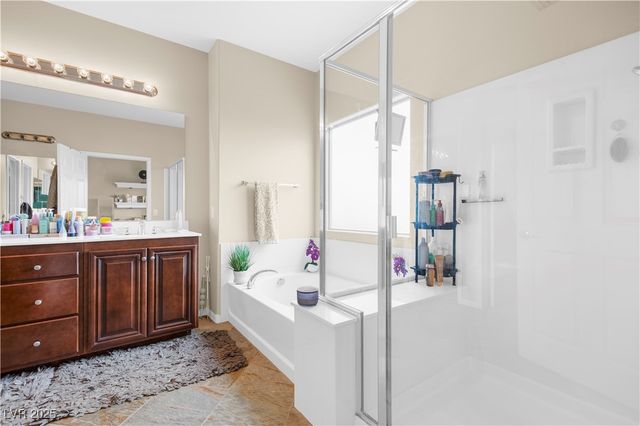 3921 Ravens Court, North Las Vegas, NV 89032