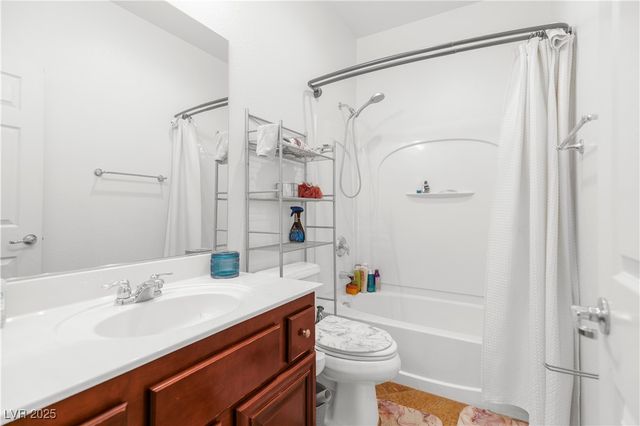 3921 Ravens Court, North Las Vegas, NV 89032