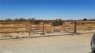 0 T6, Sun Village, CA 93543